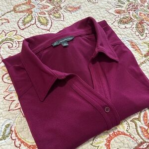 ☀️ NWOT ADRIANNA PAPELL Knit Button-Up V-Neck